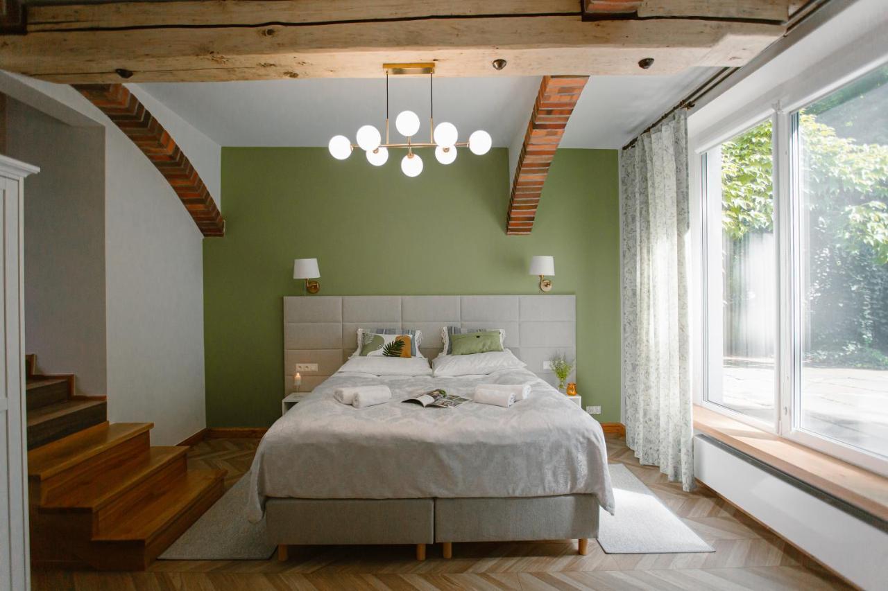 Dom W Starym Parku Hotel Biskupice  Luaran gambar