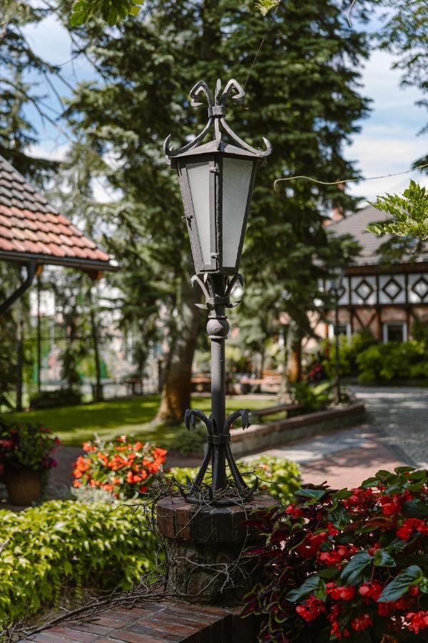 Dom W Starym Parku Hotel Biskupice  Luaran gambar