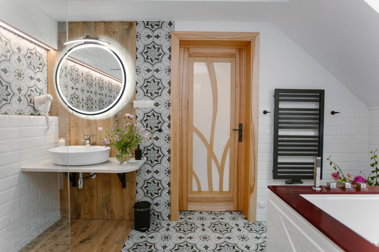 Dom W Starym Parku Hotel Biskupice  Luaran gambar