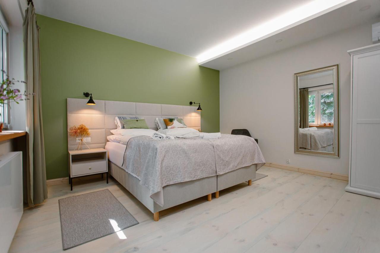 Dom W Starym Parku Hotel Biskupice  Luaran gambar
