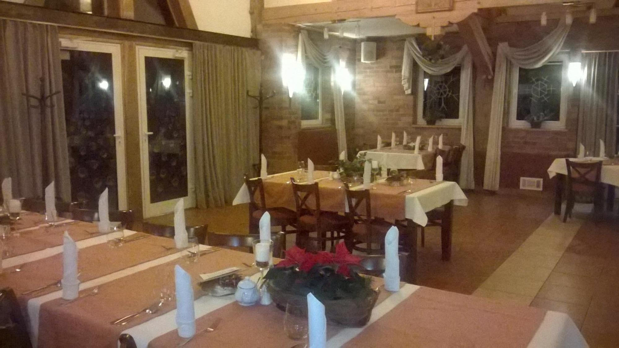 Dom W Starym Parku Hotel Biskupice  Luaran gambar